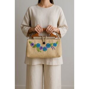 Hand Made Jamaican Retro Raffia Floral Woven Straw Wooden Handle Hand Bag Purse